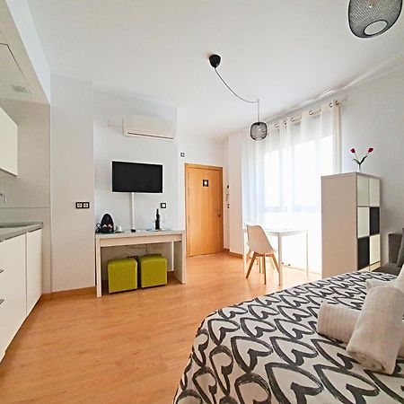 Precioso Estudio Con Piscina Málaga Buitenkant foto